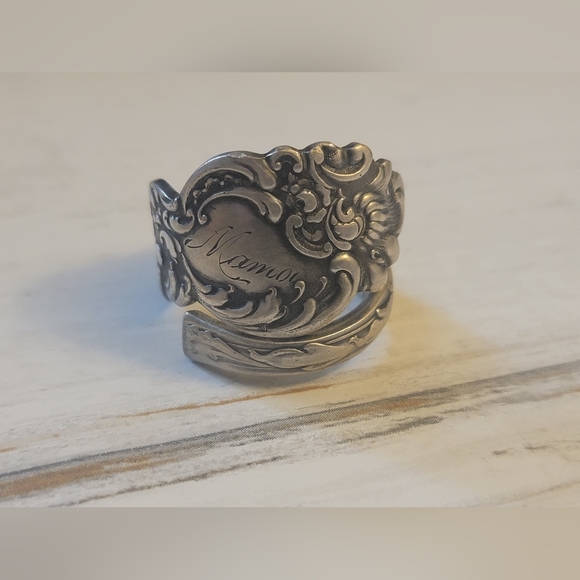 Vintage | Spoon Ring | Mama | Silverplate | Size 8 - Picture 4 of 10